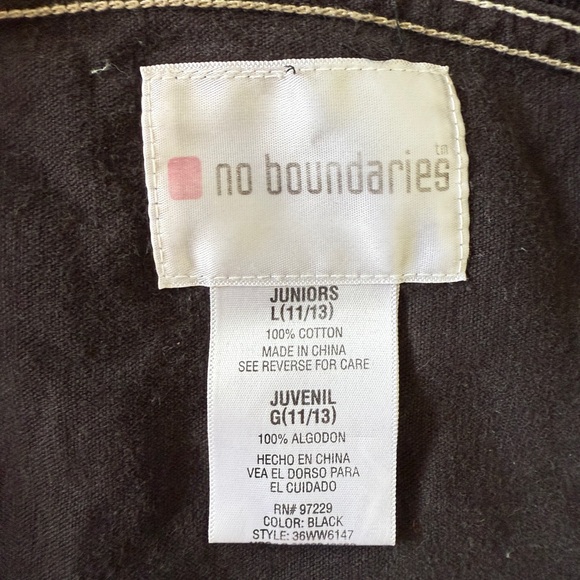 No Boundaries Black Corduroy Button-Front Vest - Picture 2 of 3